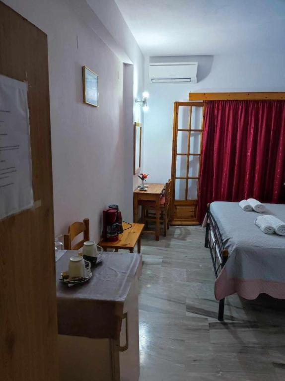 Marianna House Hotel Agios Georgios Pagon Bilik gambar