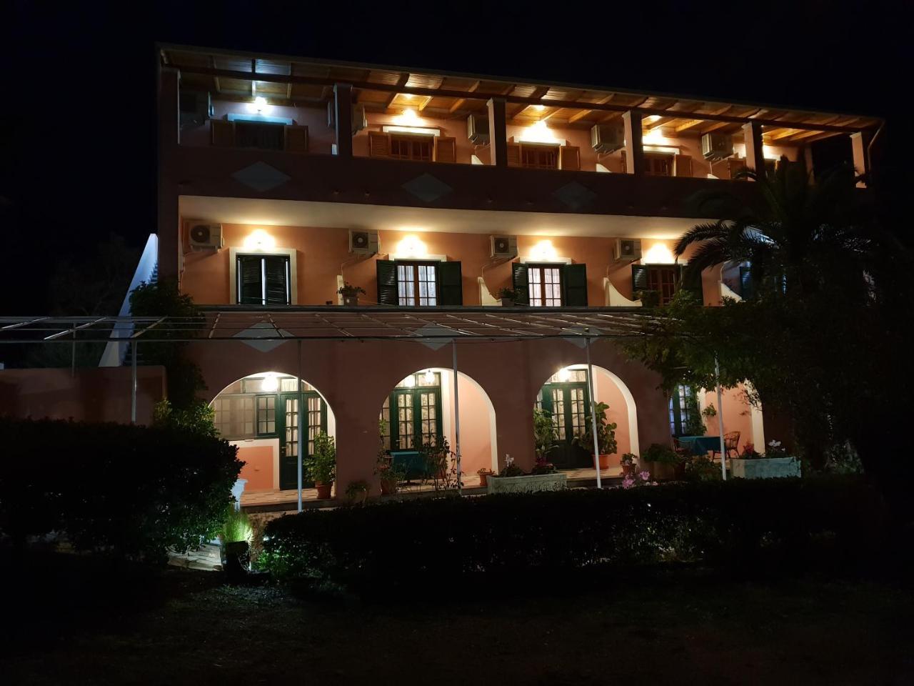Marianna House Hotel Agios Georgios Pagon Luaran gambar
