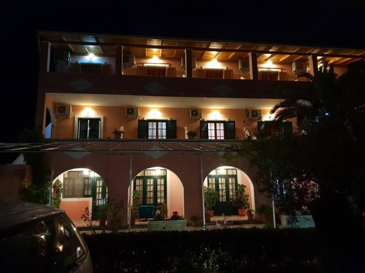 Marianna House Hotel Agios Georgios Pagon Luaran gambar